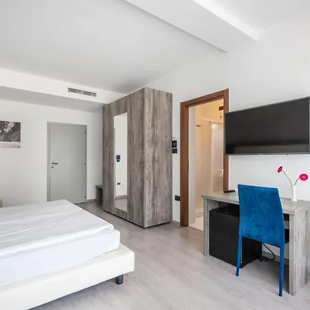 De Nac Hotel