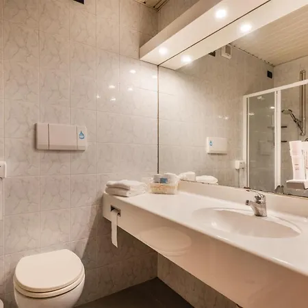 De Nac Hotel 3*