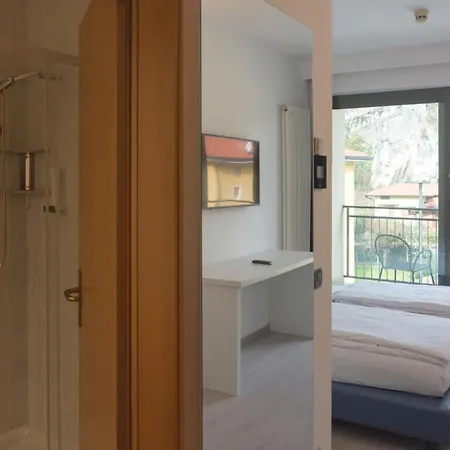 De Nac Hotel 3*